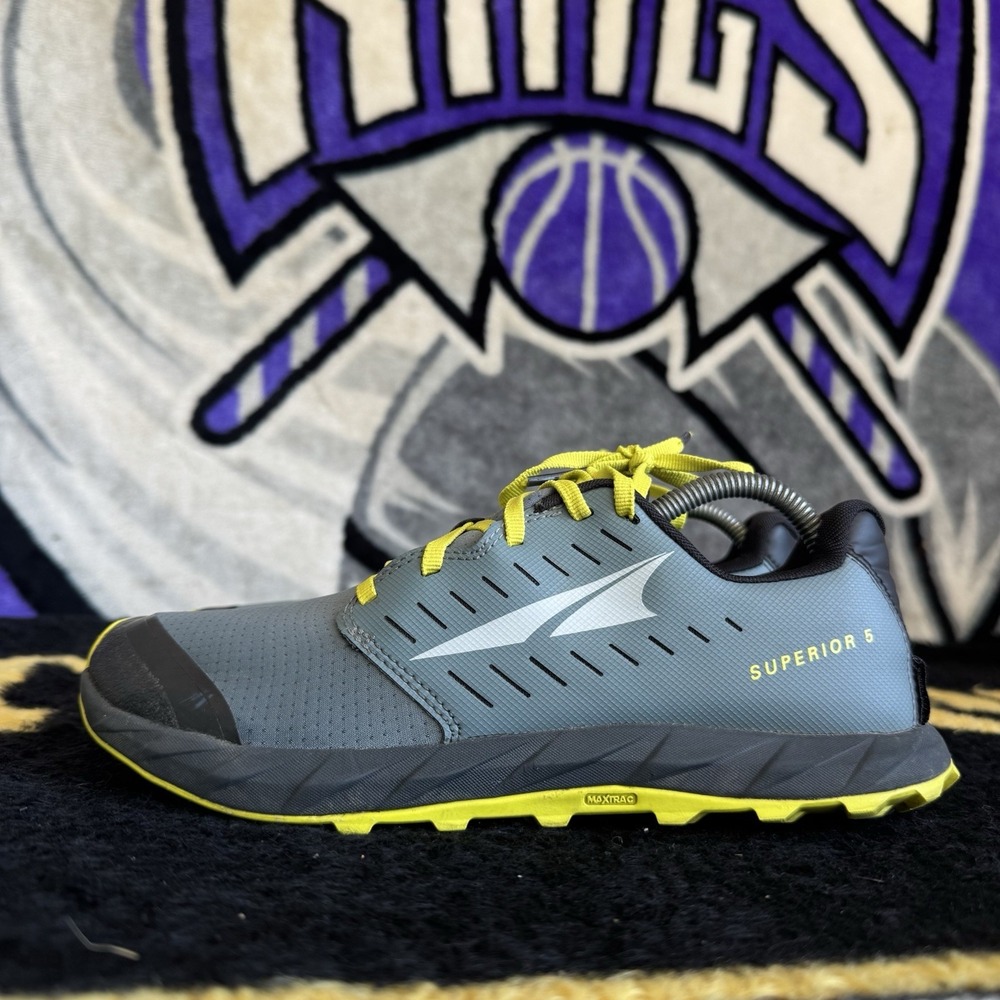 Size 8.5 - Altra Superior 5 Men Blue Charcoal Yellow Trail Running Sneakers